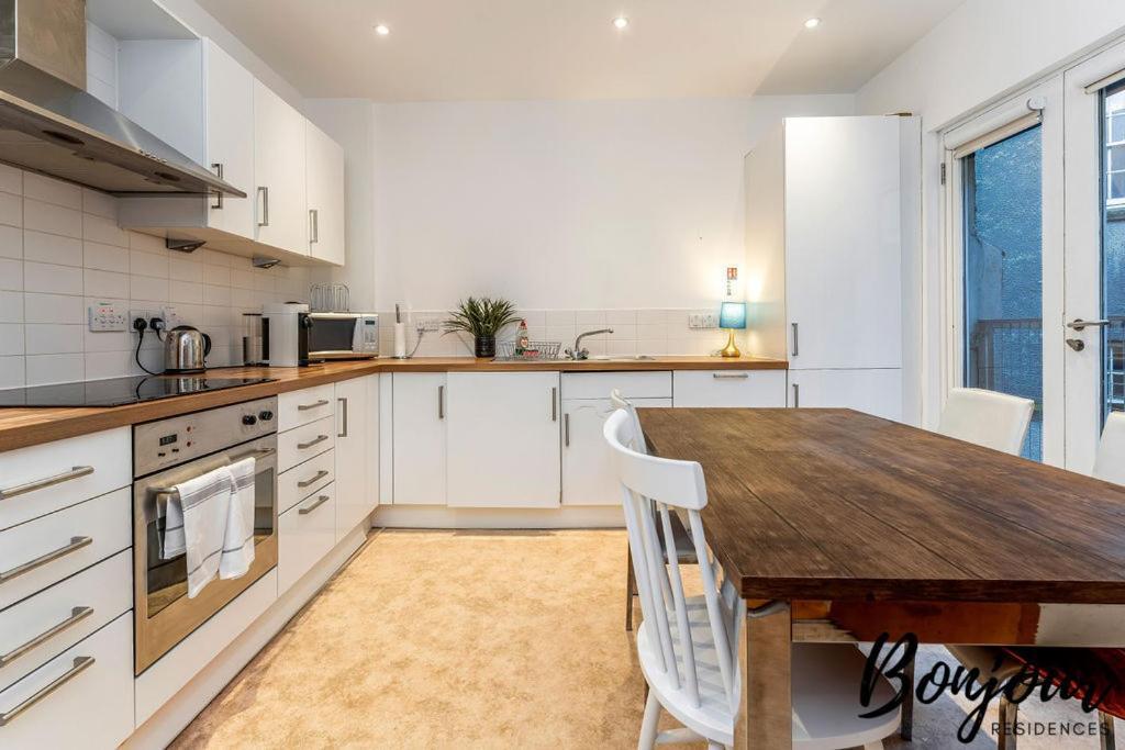 Spacious 2Br-1Ba - Grassmarket - Free Parking By Bonjour Residences Эдинбург Экстерьер фото